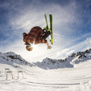 kaiyun-哈兰德吞噬新规红利，阿森纳深陷争议泥潭，英超在规则杠杆上摇摆，摇摆的规则杠杆，哈兰德崛起与阿森纳争议下的英超变局